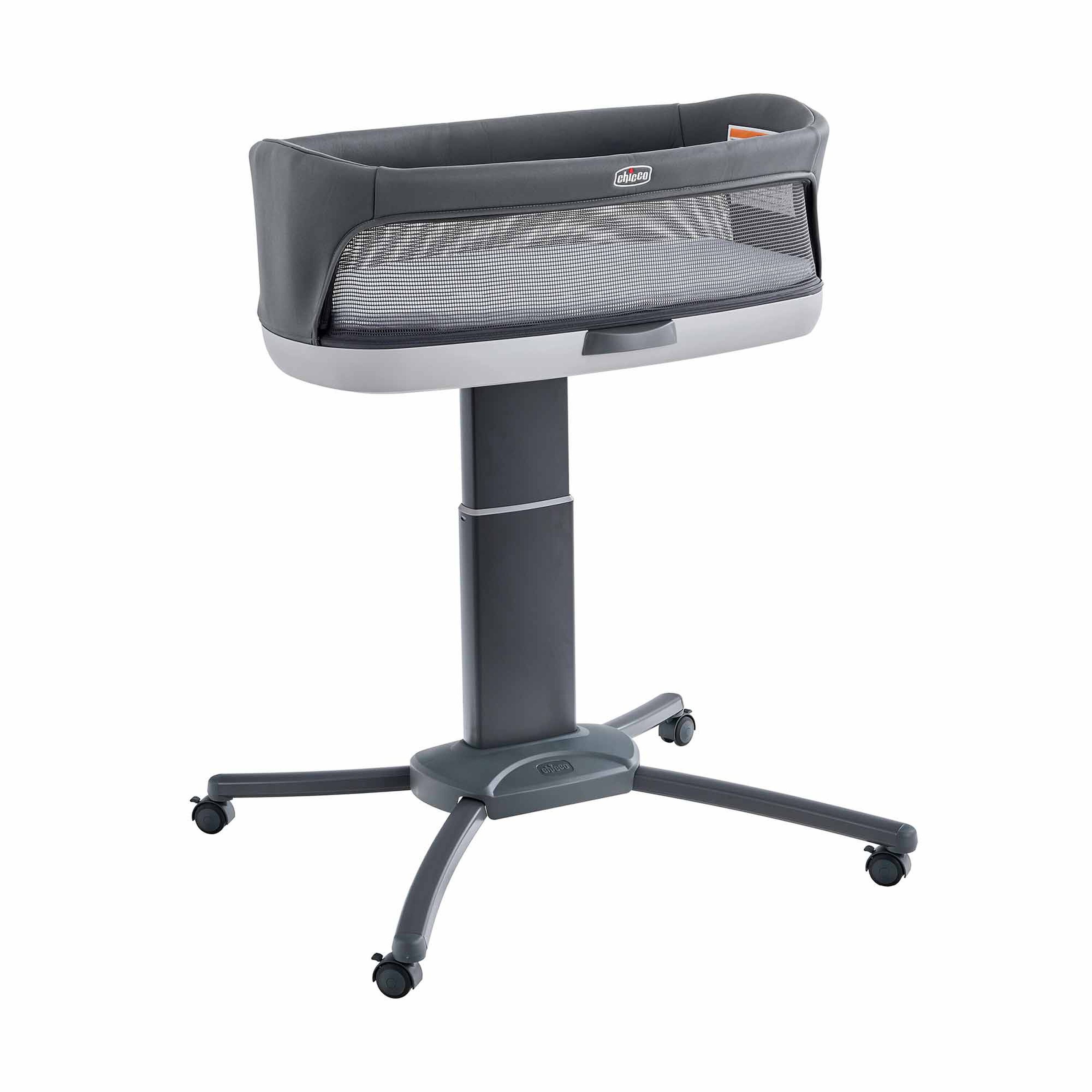 Chicco Close to You SE Bedside Bassinet in Charcoal 3/4 Front View image number 2