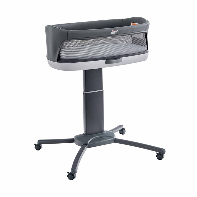 Chicco Close to You SE Bedside Bassinet in Charcoal 3/4 Front View image number 2