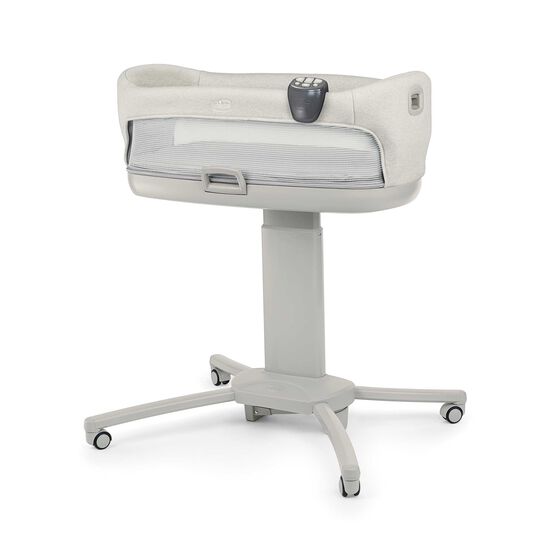 Chicco Close to You Bassinet in Dove image number 0