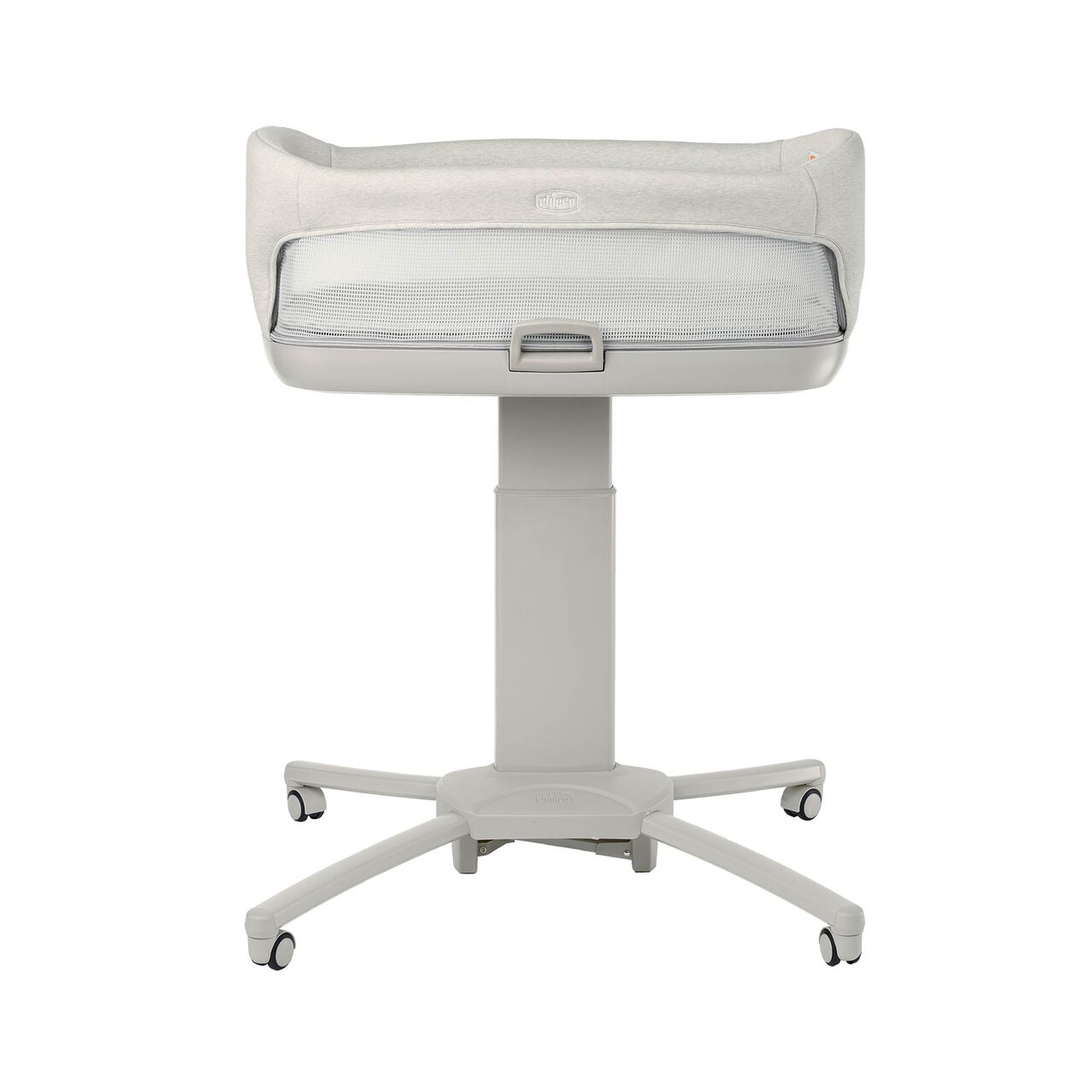 Chicco Close to You Bassinet in Dove Front View image number 1