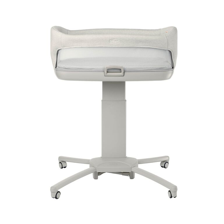 Chicco Close to You Bassinet in Dove Front View