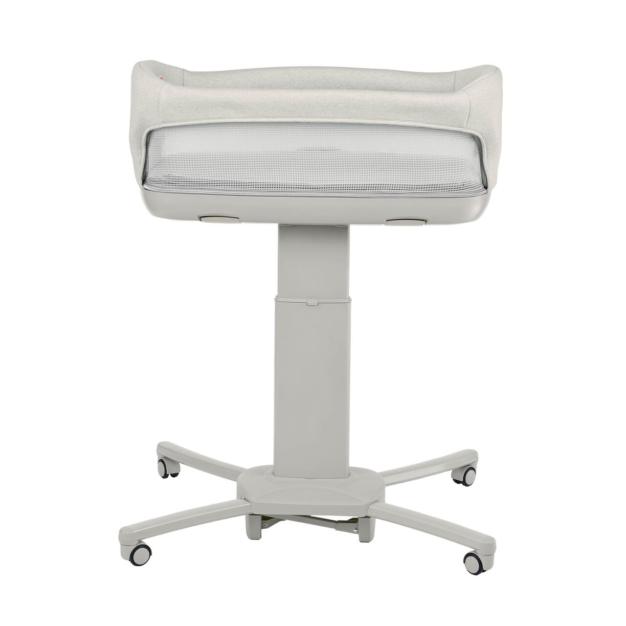 Chicco Close to You Bassinet in Dove Back View image number 5