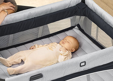chicco lullaby easy travel cot