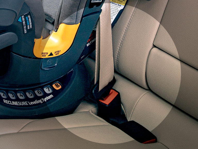 Chicco OneFit LX LeverLock Seatbelt image