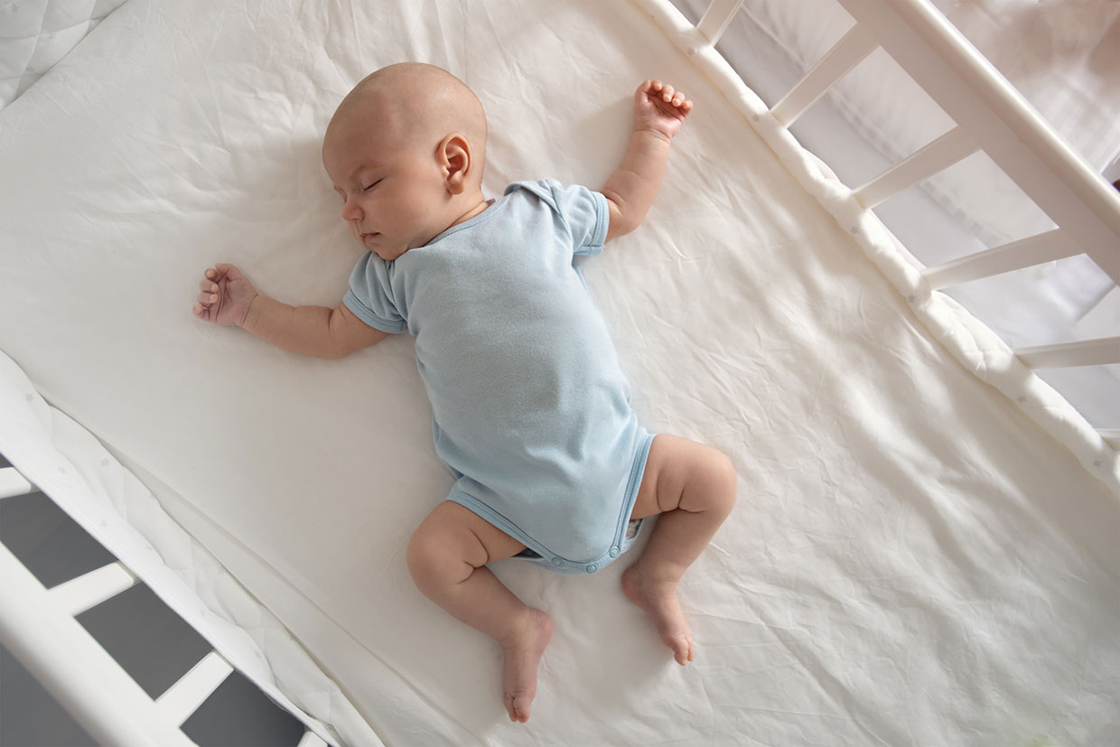 How to Get Your Baby to Sleep in Their Crib image