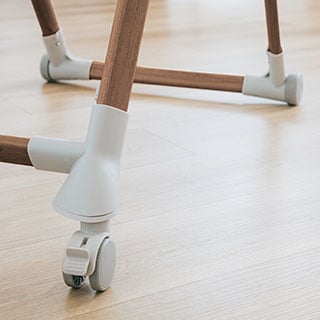 Rear-Locking Wheels
