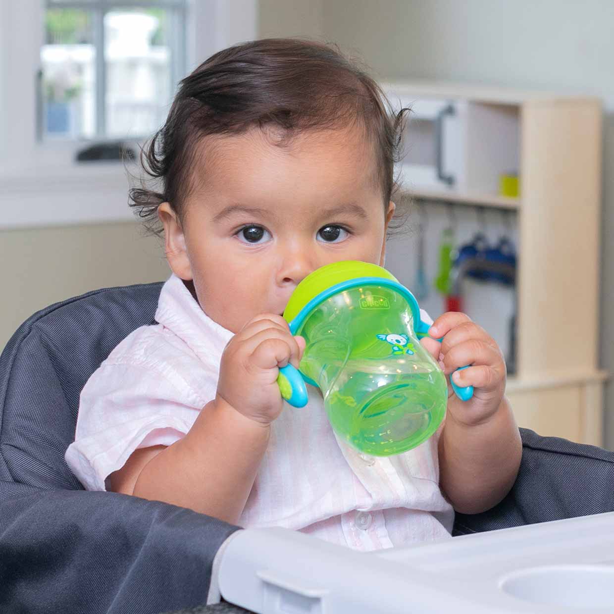 Chicco Semi-soft Trainer Sippy Cup feeding image
