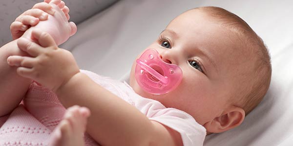 10 Pacifier Benefits for Baby Sleep Time